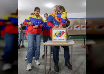 Diosdado Cabello: Los veedores internaciones están sorprendidos del civismo del Pueblo de Venezuela