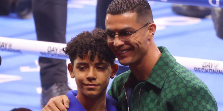 ¿Siguiendo los pasos del padre? Hijo de Cristiano es llamado por la selección de Portugal