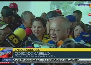 Diosdado Cabello ejerció su derecho al voto en el proceso electoral de este domingo 25M