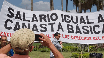 Trabajadores protestan en Caracas para exigir «salarios dignos» y «respeto a sus derechos»