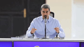 Maduro agradece a los trabajadores que han estado en la «primera línea de combate»