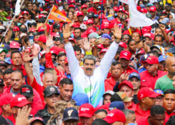 Nicolás Maduro: Este 1 de mayo celebramos la fuerza de los hombres y las mujeres que construyen la Patria
