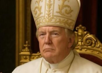 Trump genera controversia al publicar imagen vestido como el Papa