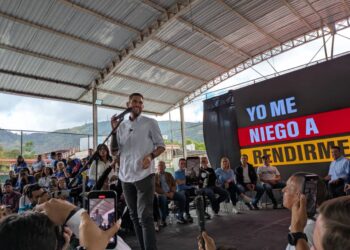 Candidatos opositores frente a la eliminación del QR: “Es un Intento desesperado que no detendrá la voz de la mayoría”
