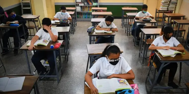 Gobierno anuncia suspensión de clases por elecciones del 25 de mayo