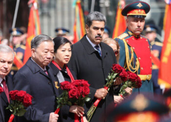 Maduro participó junto a más de 20 líderes mundiales en desfile militar por el Día de la Victoria en Rusia