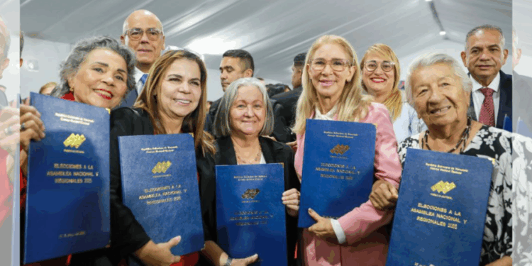 Maduro a los diputados electos: «Vamos a construir la Venezuela del futuro con leyes innovadoras e inexorables»