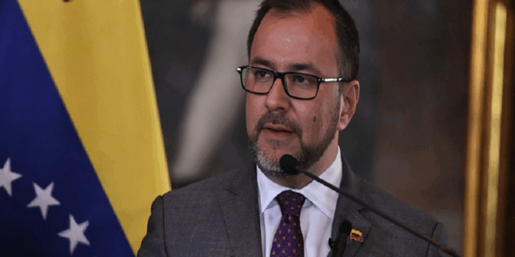 Yván Gil: Reunión entre canciller español y Edmundo González «es un show para alimentar titulares»