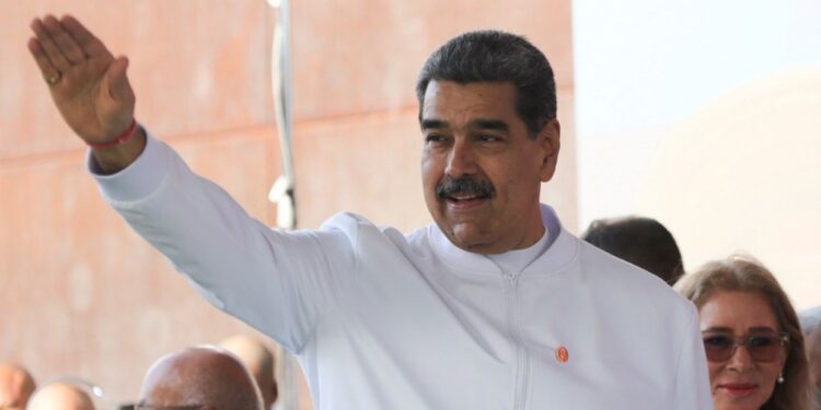Presidente Maduro invita a los venezolanos a votar este domingo: «A levantarse temprano»