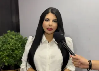 Indira Urbaneja: «Elecciones dejaron a la oposición sepultada»