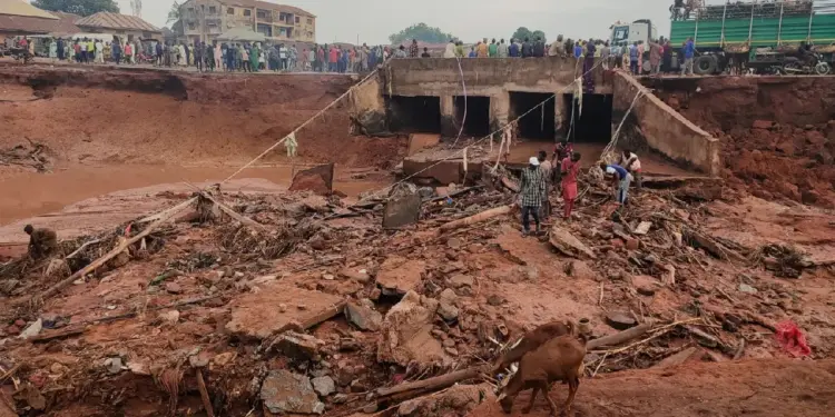 Al menos 151 muertes en Nigeria por devastadoras inundaciones