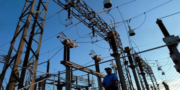 Maduro instruyó reforzar planes de defensa del Sistema Eléctrico Nacional