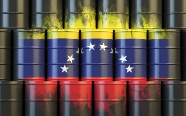 Bloomberg: Venezuela gestiona que China compre petróleo ante la salida de Chevron y de otros operadores energéticos