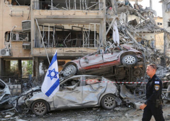 Irán disparó 200 misiles y 200 drones e Israel respondió con 150 ataques, según oficial