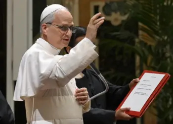 El Papa insta a los gobernantes a atajar la «inaceptable» desigualdad en favor de la paz