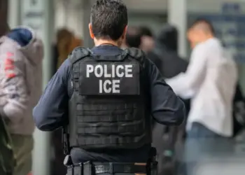 Detienen a presunto integrante del Tren de Aragua por intentar asesinar a un agente del ICE en Omaha