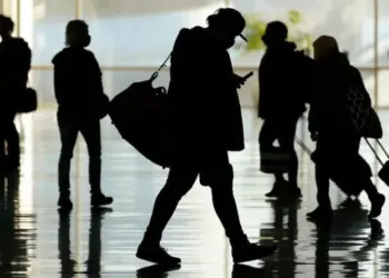 Entró en vigor la nueva prohibición de viajes de Donald Trump contra 19 países