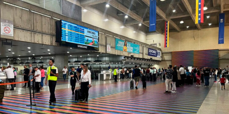 El Gobierno de Venezuela afirma que el turismo aumentó un 72 % en primer semestre de 2025