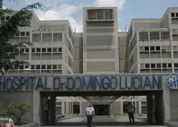 Adolescente prospecto de la MLB agredió con un bate a un colector de autobús en Miranda