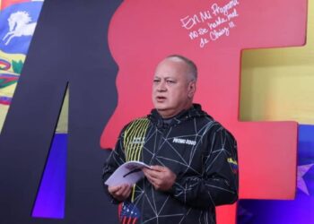 Cabello acusó a María Corina Machado de solicitar «política de línea dura» contra Venezuela