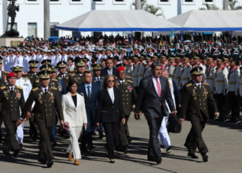Maduro ratifica al alto mando de la FANB: «Vamos a seguir avanzando en todos los planes del Estado Mayor Superior»