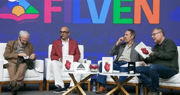 A casa llena: Pérez Pirela bautiza su nuevo libro «Trilogía del desamor» en la Filven 2025