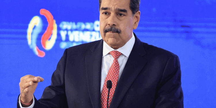 Maduro resaltó que sanciones provocaron la caída del 100% del PIB