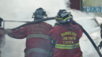 Colisión entre dos vehículos deja un fallecido incendio en Los Frailes de Catia