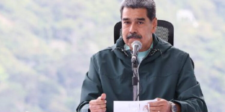 Presidente Maduro reconoce actuación de organismos de seguridad ante emergencia climática
