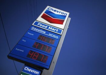 Chevron reanudará operaciones petroleras en Venezuela bajo la Administración Trump