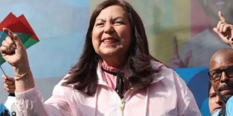 «La paz y la democracia fueron los grandes triunfadores» afirmó Carmen Meléndez al ser proclamada para segundo período