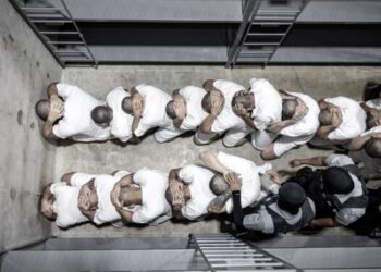 Tribunal de apelaciones de EEUU sopesa que Trump use la Ley de Enemigos Extranjeros para deportar a venezolanos