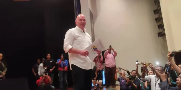 Gian Carlo Di Martino asumió la Alcaldía de Maracaibo: “Hoy gobernamos para todos”