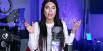 Indira Urbaneja acusó a la oposición de facilitar intereses de EE. UU.