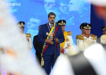 Maduro durante desfile del 5Jul: «Nos mantenemos firmes para garantizar la paz y la independencia»