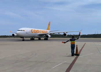 Arribó a Maiquetía vuelo con más de 200 connacionales directo desde EE.UU.