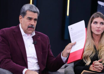 Mandatario nacional enviará una carta a León XIV para que interceda por los migrantes