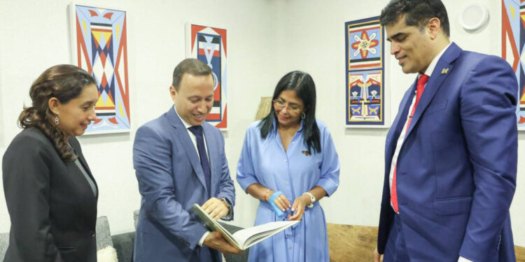 Venezuela y Suriname reafirman compromiso de cooperación bilateral y fortalecimiento democrático