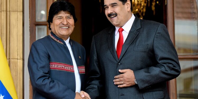 Evo Morales condena las «nuevas amenazas» de EE.UU. contra Maduro