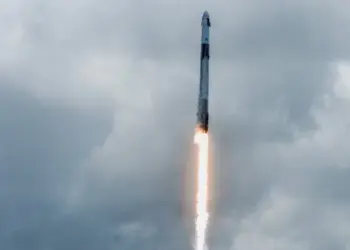 SpaceX envía a cuatro astronautas a la EEI en misión Crew-11