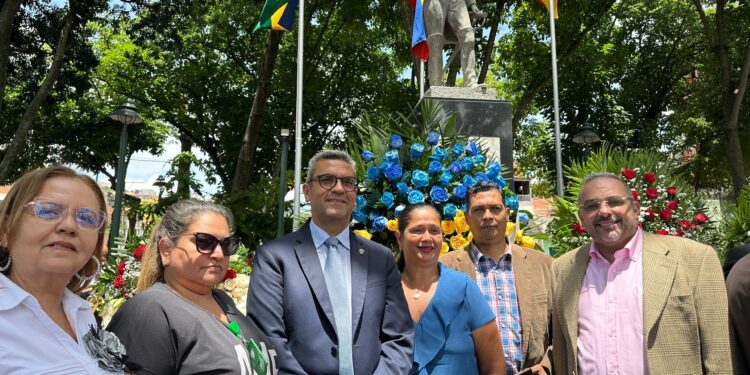 Baruta Celebra 405 Años con Misa y Ofrenda Floral en la Iglesia Nuestra Señora del Rosario