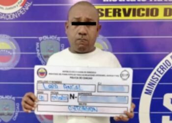 Detienen a un hombre que se hacía pasar por funcionario de la Alcaldía de Chacao