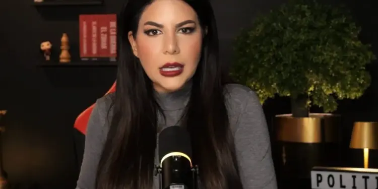 Indira Urbaneja: «Si algo hoy salvaría a María Corina Machado de la desgracia es la cárcel»