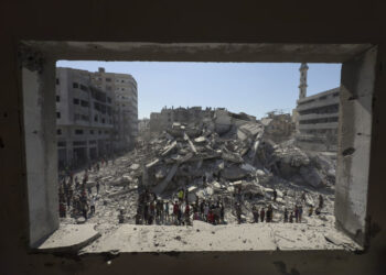 Israel destruye la Torre Ghafri, el edificio más alto de Gaza