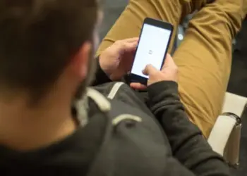 Conatel congela por sexto mes consecutivo el ajuste de tarifas para operadoras móviles