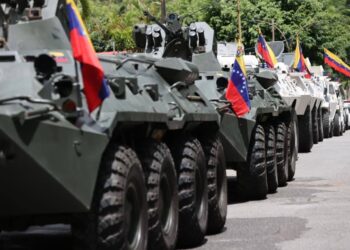 Fuerza Armada Nacional realizó caravana por Caracas para adiestramiento en comunidades