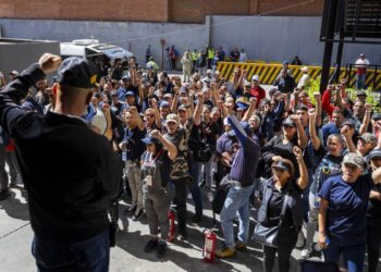 Los venezolanos se preparan para responder ante desastres naturales o algún «conflicto armado»