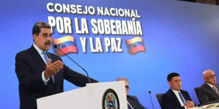 Maduro asegura que presencia en el Caribe de EE. UU. es una “amenaza de guerra”