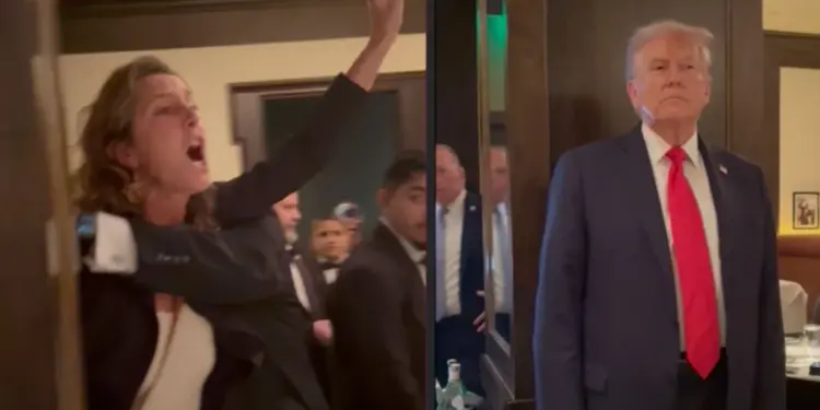 «Deje de aterrorizar a Venezuela»: Trump fue abucheado por un grupo de manifestantes