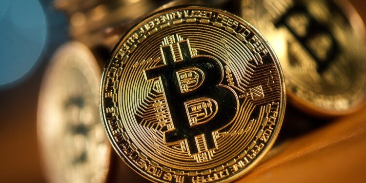 Aumenta el uso de criptomonedas para el envío de remesas a Venezuela